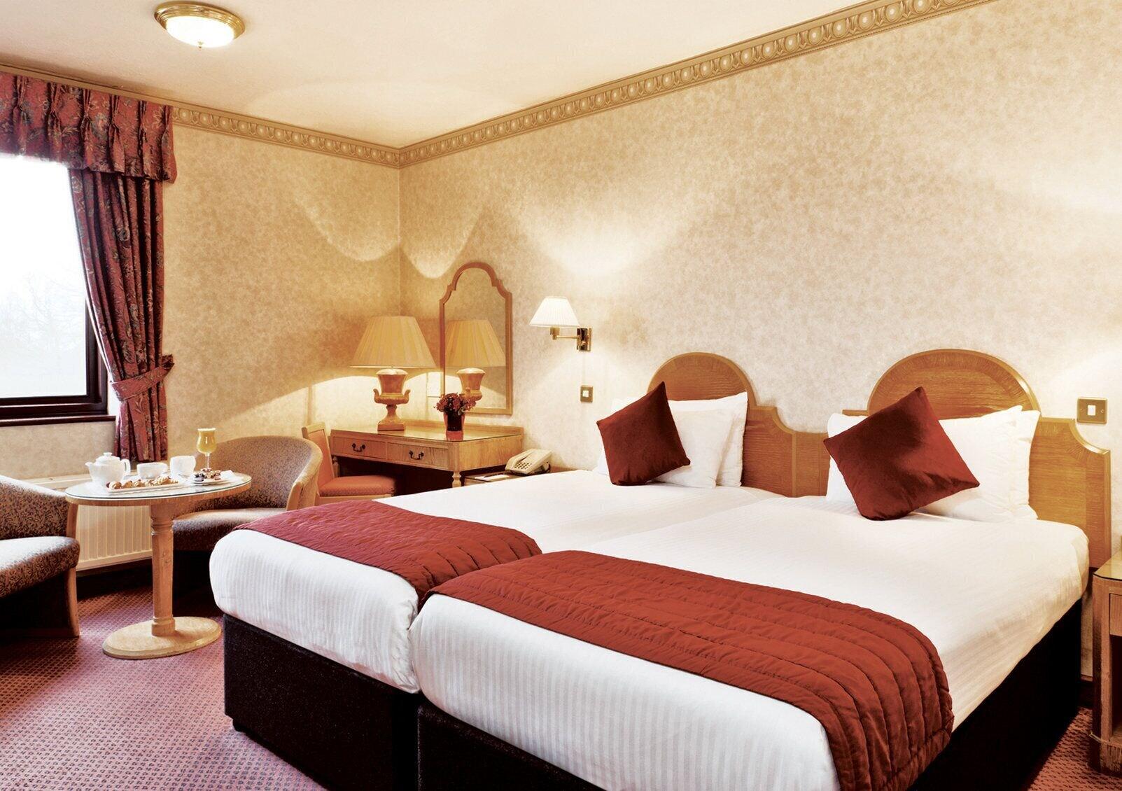 Copthorne Effingham Gatwick Hotel Exterior foto