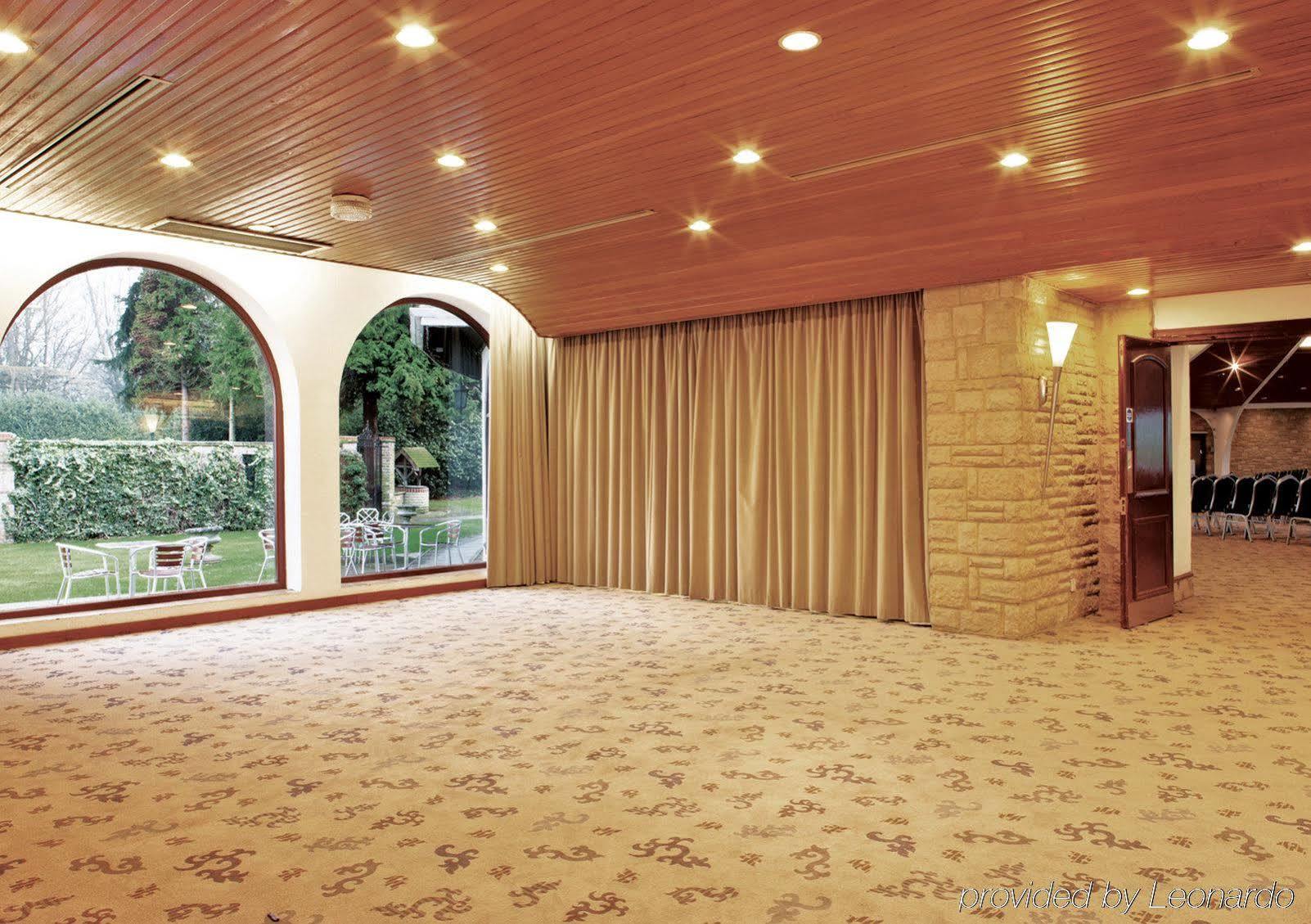Copthorne Effingham Gatwick Hotel Einrichtungen foto
