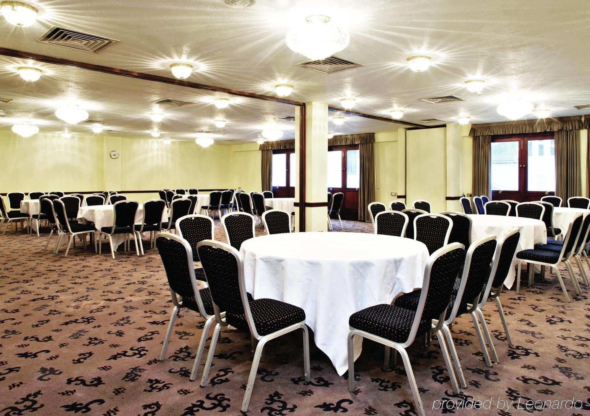 Copthorne Effingham Gatwick Hotel Business foto