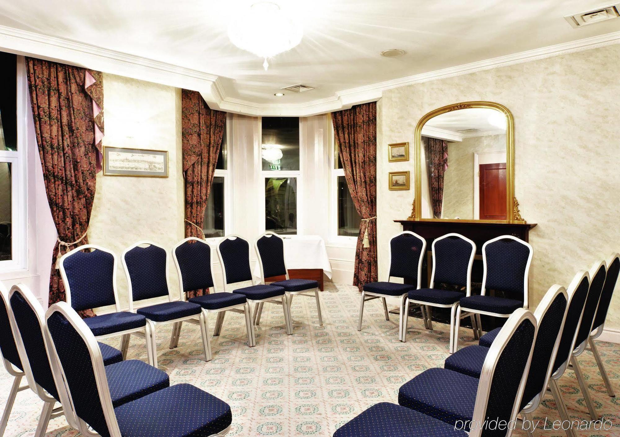 Copthorne Effingham Gatwick Hotel Business foto